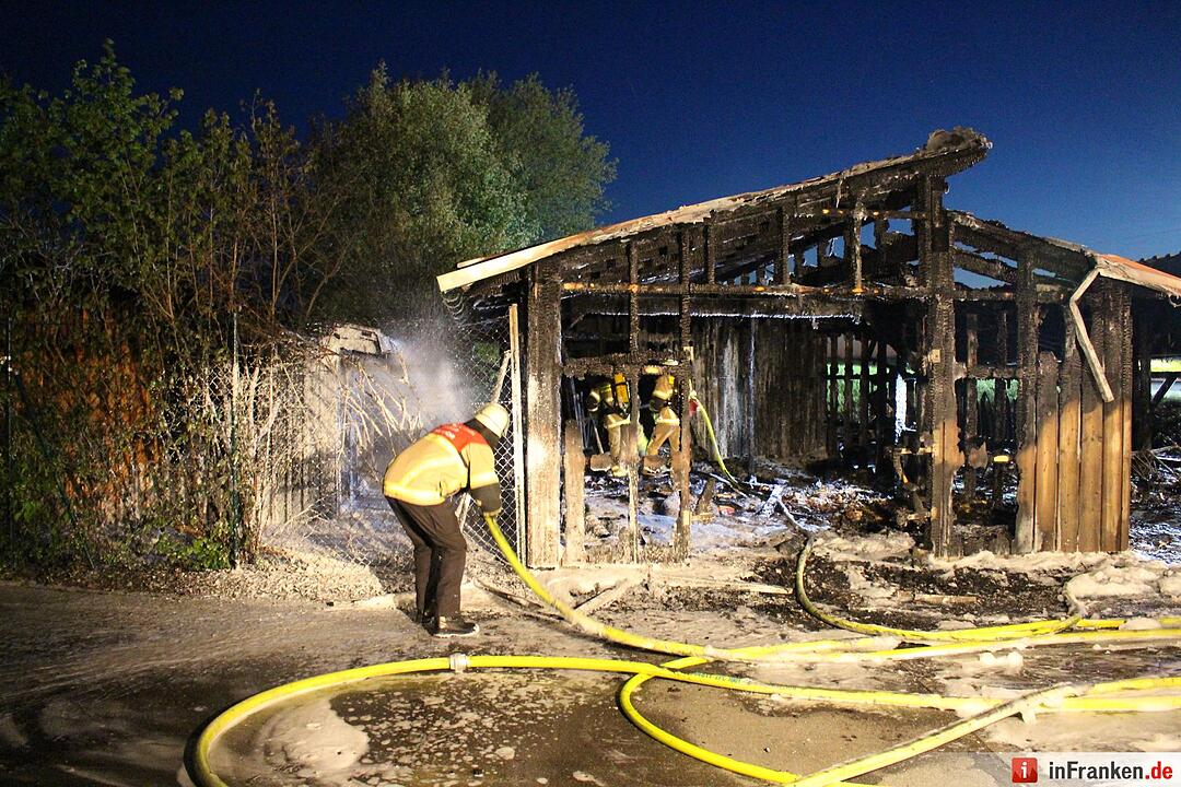 Scheunenbrand in Bayreuth - Therapiezentrum wurde evakuiert