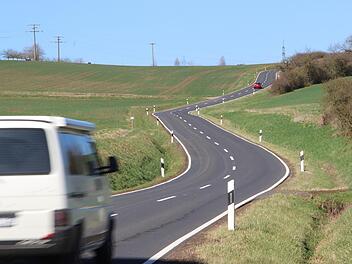 Die Kreisstraße KG 1 zwischen Münnerstadt und Reichenbach soll ab dem Jahr 2019 verbessert werden. Auch ein Radweg wird dann gebaut.Heike Beudert