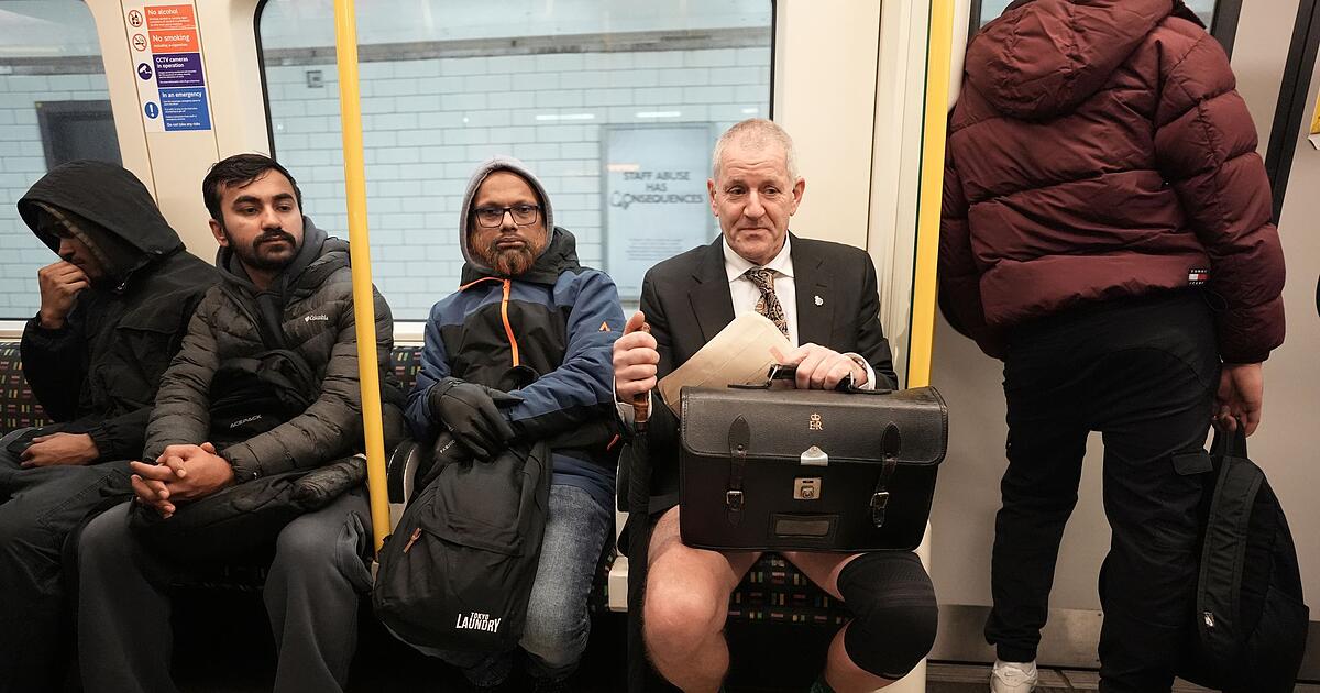Als-w-re-es-ein-Versehen-Londoner-ohne-Hose-in-der-U-Bahn