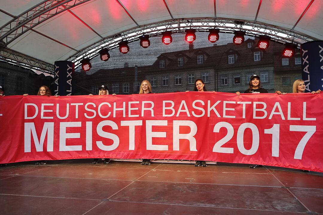 Brose Bamberg: Die Meisterfeier am Bamberger Maxplatz