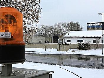 Die gesplittete Abwassergebühr beschäftigte den Stadtrat Burgkunstadt erneut. Im Archivbild ist im Hintergrund die verschneite Kläranlage sichtbar.  Foto: Barbara Herbst/Archiv