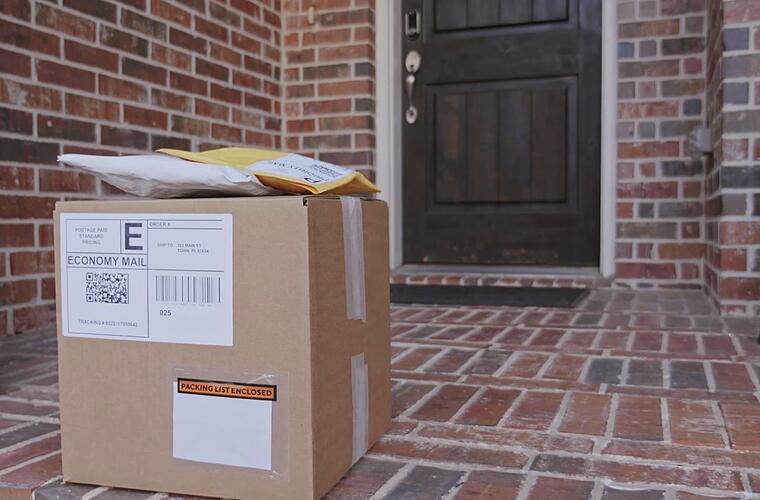 Pakete für Nachbarn annehmen Vorsicht vor diesen Folgen