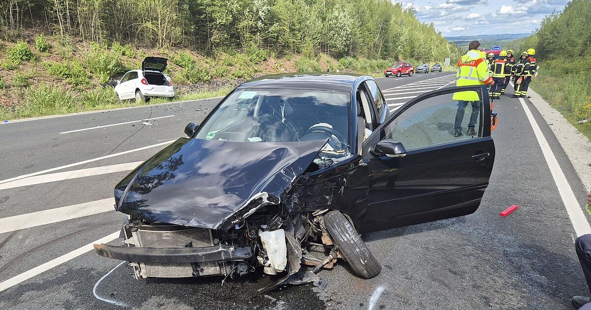 B4 near Rödental: Female driver (19) veers into oncoming traffic - | four ...
