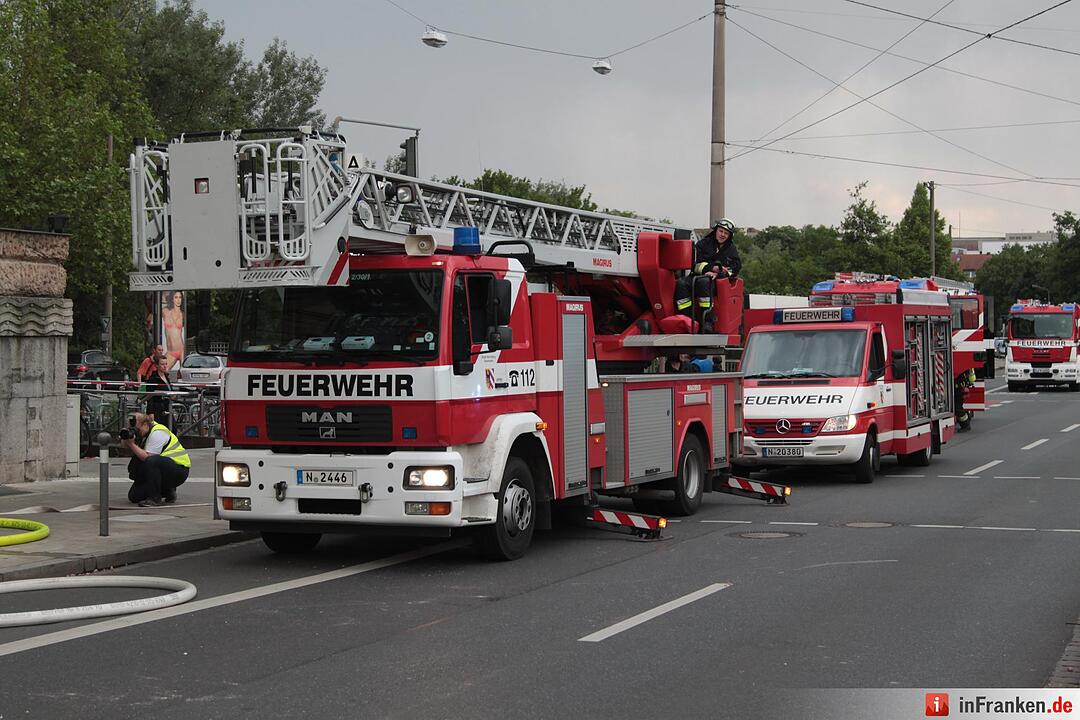 Feuerwehreinsatz nach Blitzeinschlag in Nürnberg
