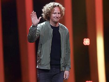 In Lissabon ist alles startklar für die größte Musiksause des Jahres. Während die beiden Top-Favoriten die gleichen bleiben, hat Michael Schulte aufgeholt. Wo landet Deutschland beim Eurovision Song Contest 2018?  Foto: Jörg Carstensen/dpa