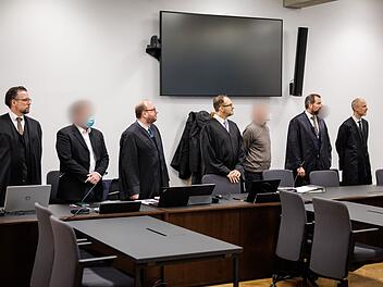 ASB-Führungskräfte wegen Millionenbetrugs vor Gericht ASB-Führungskräfte wegen Millionenbetrugs vor Gericht