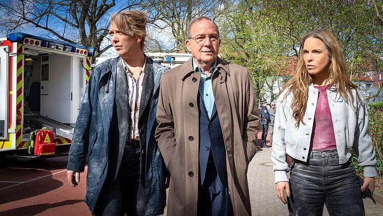 Melly Böwe (Lina Beckmann, links), Henning Röder (Uwe Preuss) und Katrin König (Anneke Kim Sarnau) müssen sich im neuen "Polizeiruf" mit schwierigen Themen auseinandersetzen.