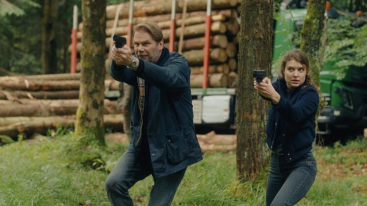 Ein starkes Team: Robert Winkler (Kai Scheve) und Karina Szabo (Lara Mandoki) ermitteln im 14. "Erzgebirgskrimi". Der 15. wird voraussichtlich der letzte mit Mandoki sein, die die Reihe auf eigenen Wunsch verl&auml;sst.