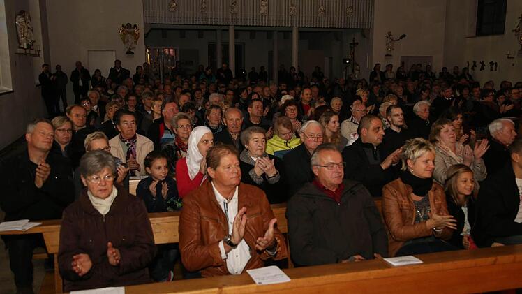 Das Konzert der Jugendblaskapelle St. Laurentius in der Pfarrkirche von Obertrubach war ein Magnet. Foto: Franz Galster