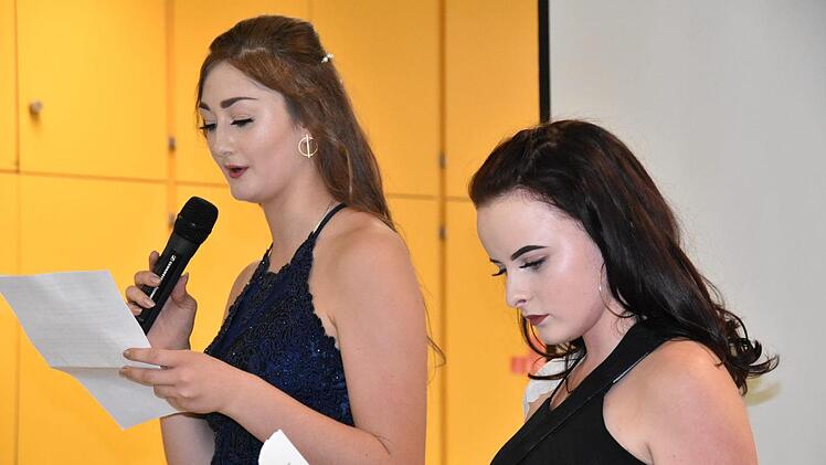 Carolin Tydal und Lucy Hofmann machten sich Gedanken zur Entlassung. Foto: Uschi Prawitz