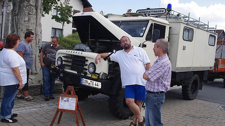 Beim historischen Bulldog- und Motorradtreffen in Neuses gab es zahlreiche Schätzchen zu bewundern. Foto: Heike Schülein