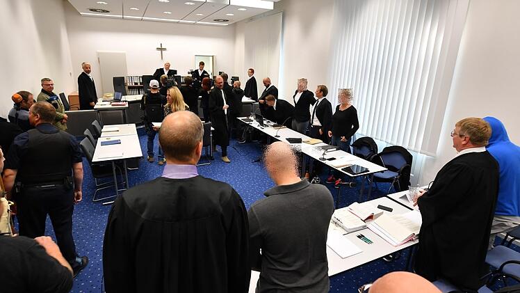 Hatten Neonazis in Bamberg eine kriminelle Vereinigung gebildet? Das muss das Landgericht Bamberg herausfinden. Foto: Ronald Rinklef