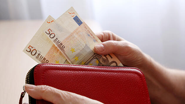 Rente, Rente versteuern, Rentensteuer, Freibetrag, Euro, Geld