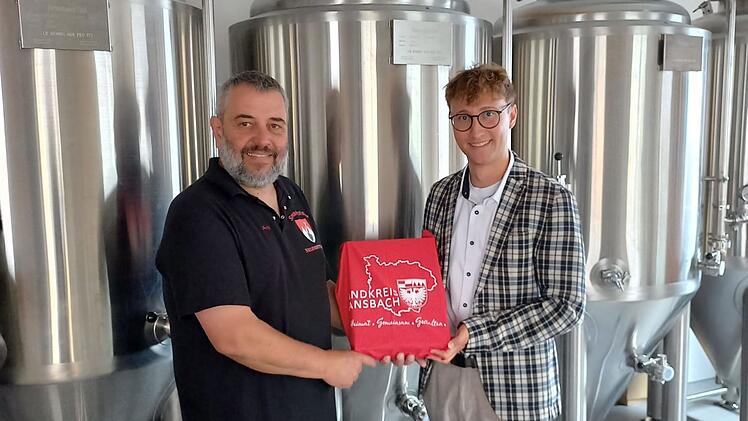 Neuendettelsau: Wohl erste Brauerei hat er&ouml;ffnet - gro&szlig;er Anklang