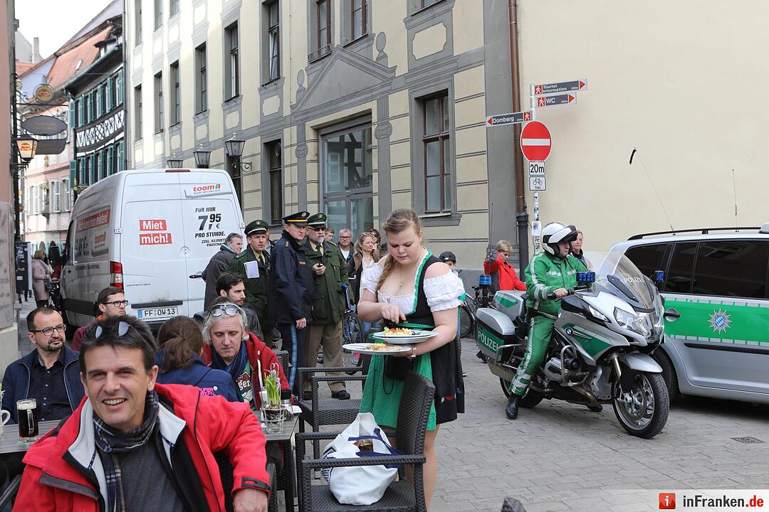 Bamberg; Demo vom Bahnhof bis zum Gefängnis der "roten Hilfe"