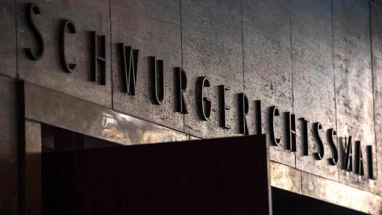 Der Schwurgerichtssaal des Hofer Landgerichts Foto: Nicolas Armer/dpa