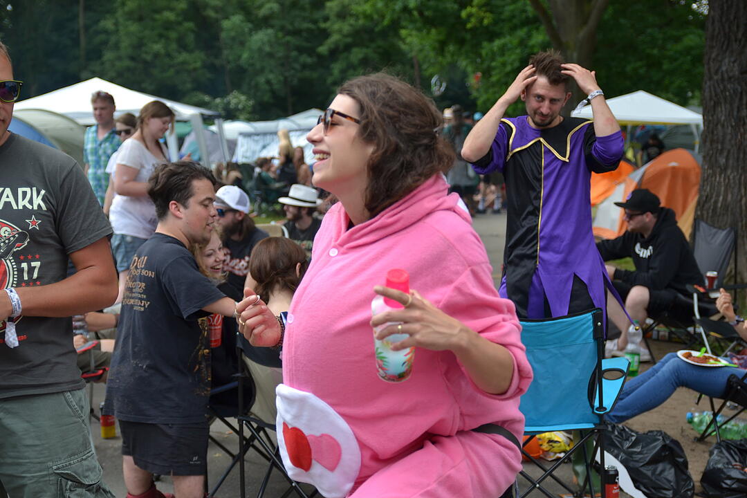 Die Besucher bei Rock im Park 2018 am Freitagnachmittag