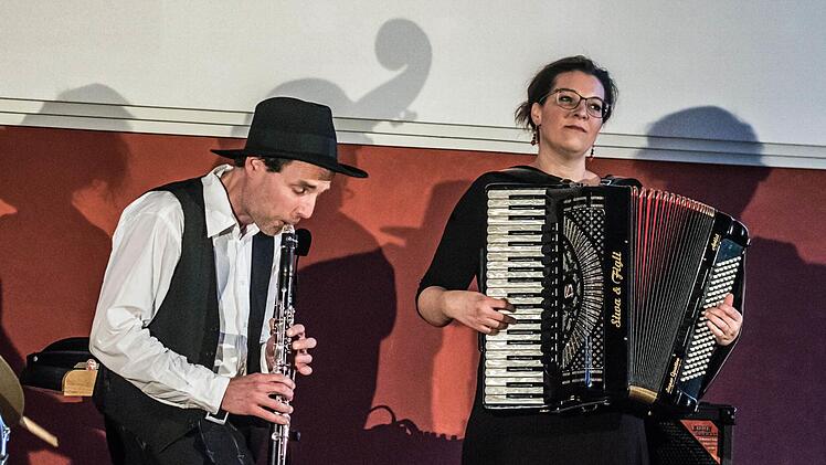 "A Glezele Vayn" gastierte im Coburger "Haus Contakt".Foto: Jochen Berger