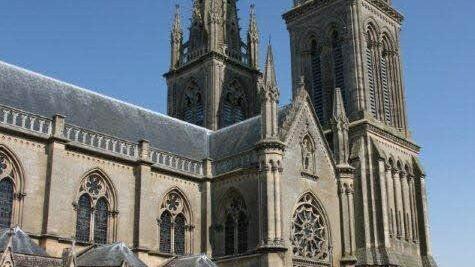 Kathedrale in Douvres-la-Délivrande Foto: Paul Ziegler
