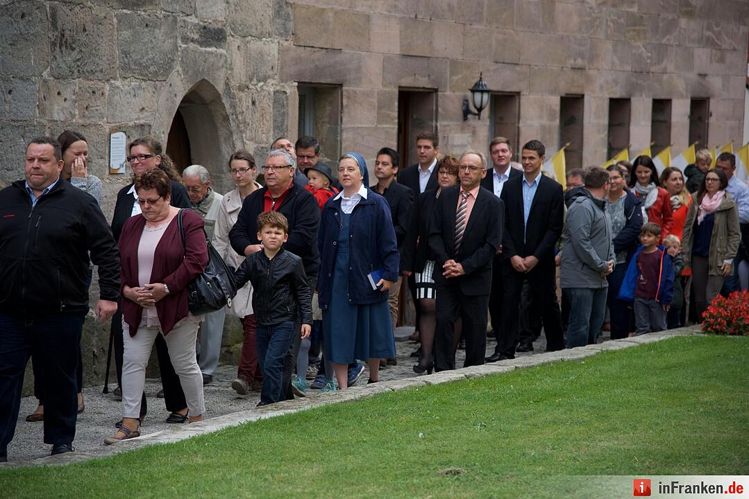 Nach einjähriger Kirchensanierung: Hannberg feiert die Wiedereröffnung der Wehrkirche der Pfarrei Geburt Mariens Hannberg