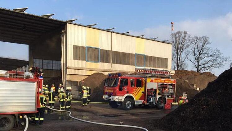 In der offenen Halle  war der Brand ausgebrochen.