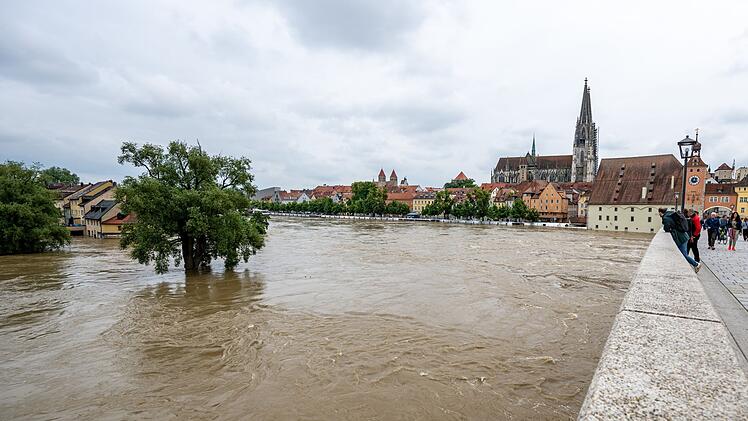 Hochwasser in Bayern - Regensburg