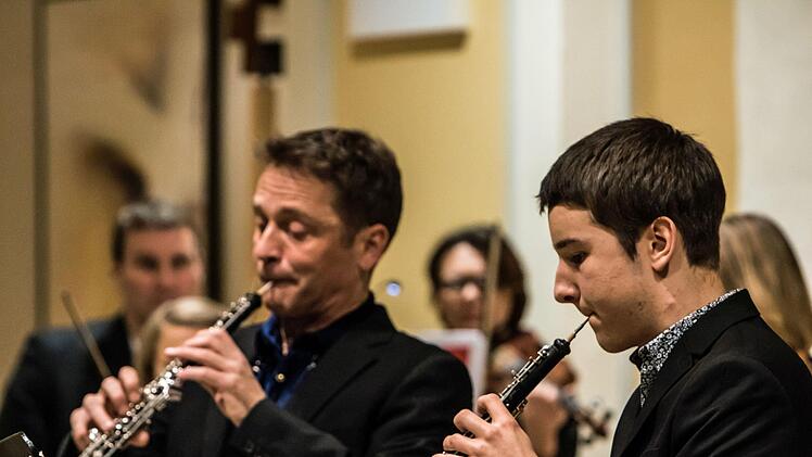 Impressionen vom Weihnachtskonzert mit dem Collegium Musicum Coburg in der MorizkircheFoto: Jochen Berger