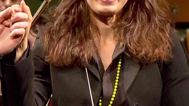Dirigentin Anna-Sophie Brüning