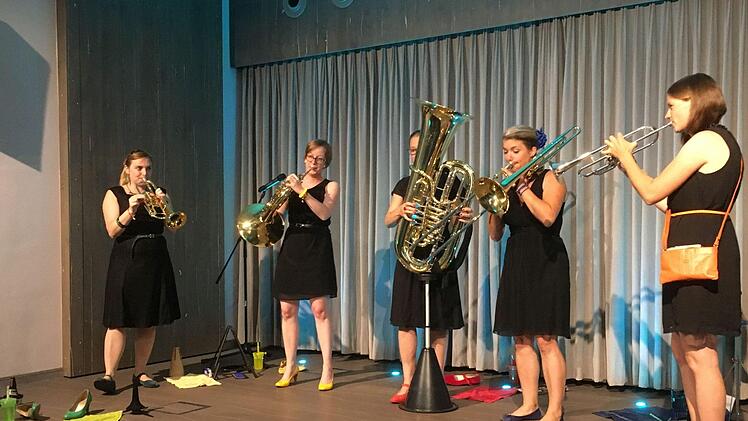 Das Blechbläserinnen-Quintett Brassessoires begeisterte das Coburger Publikum beim zweiten Abend des Festivals "Klanggrenzen" mit dem Programm "Ladies' Night".Foto: Jochen Berger