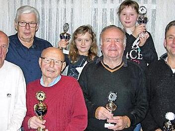 Die erfolgreichen Aktiven der Reisevereinigung Maintal (von links): Ludwig Bogdanski, Horst Gidom, Gerhard Neugebauer sowie Merle, Herbert, Nele und Heiko Dümmler  Foto: Klaus Oelzner
