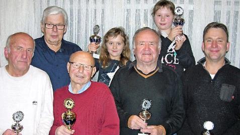 Die erfolgreichen Aktiven der Reisevereinigung Maintal (von links): Ludwig Bogdanski, Horst Gidom, Gerhard Neugebauer sowie Merle, Herbert, Nele und Heiko Dümmler  Foto: Klaus Oelzner