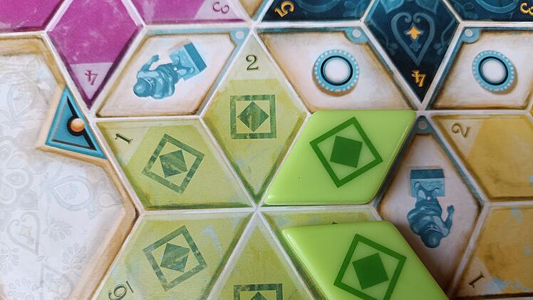 Spiele-Test Azul - Der Sommerpavillon: So gut ist der dritte Teil der Azul-Reihe