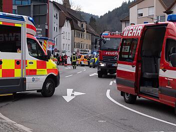 Lastwagen erfasst Mutter und Kind - beide tot