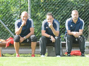 Triumvirat vom Kohlenberg: (von links) Fitness-Trainer Charly Pfülb, Cheftrainer Dirk Züchner und Co-Trainer Achim Schaupp. Foto: ssp