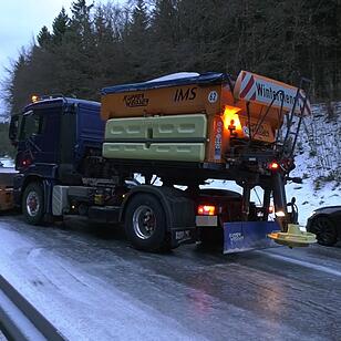 Wintereinbruch in Franken: Blitzeis und Schnee