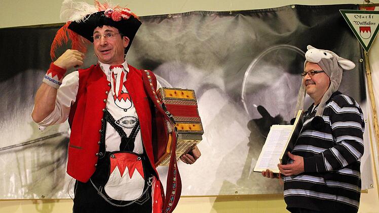 Oti Schmelzer und sein trockener fränkischer Humor kamen beim Publikum an.