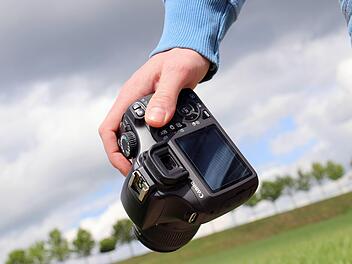 Digitalkameras bei Stiftung Warentest. Wir stellen die Sieger vor. Bild: Pixabay/JESHoots-com,