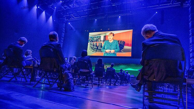 Bundeskanzlerin Angela Merkel beim Tag der Industrie des BDI. Die Tagung findet teils in Präsenz und teils virtuell statt. Foto: Michael Kappeler, dpa