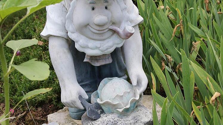 Ein kleiner Gärtner im Garten von Rudolf Beugnis Foto: Michael Stelzner