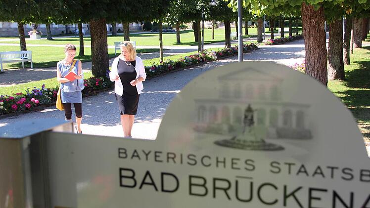 Sommerinterview: Kurdirektorin Andrea Schallenkammer im Gespräch mit Redakteurin Ulrike Müller. Foto: Benedikt Borst