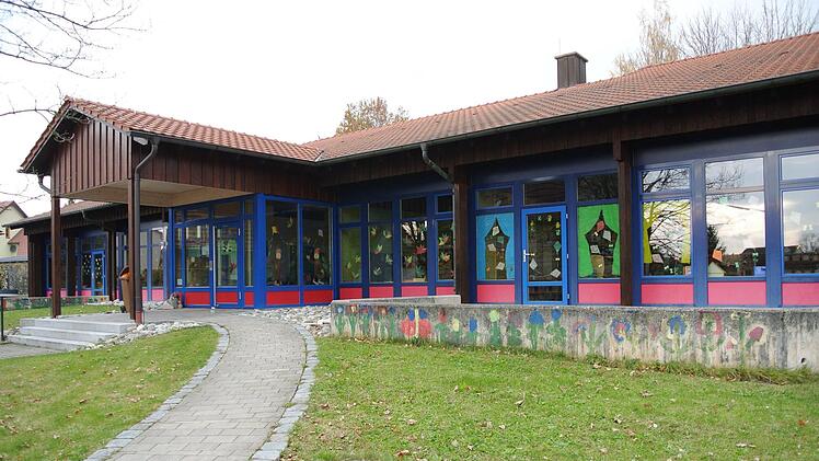 Der Kindergarten in Breitbrunn ist sanierungsbedürftig. Das Vorhaben soll nun angegangen werden.Brigitte Krause