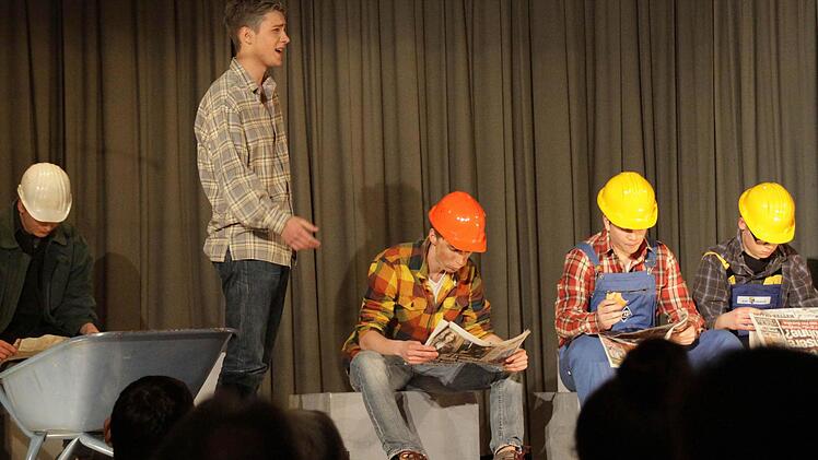 Bruno versucht sich vergeblich als Arbeiter auf dem Bau