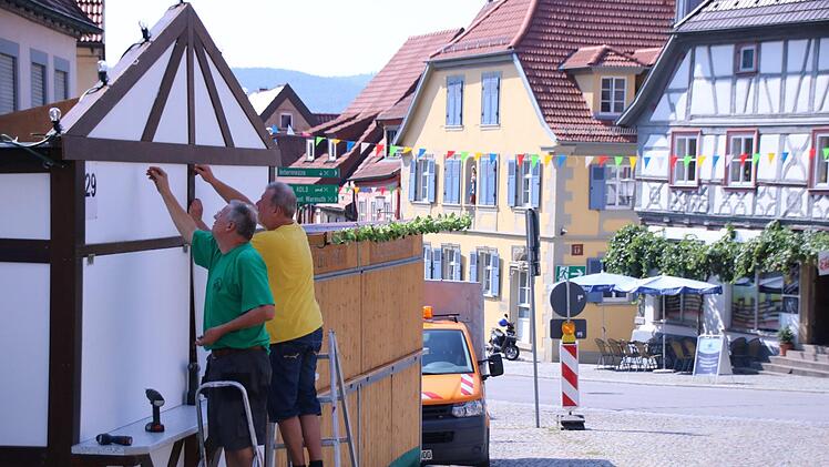 Am Tag vor der Eröffnung stand alles im Zeichen der Dekoration. Jutta Rudel