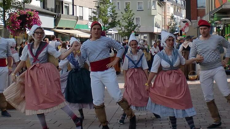 Die Eichendorff-Tanzgruppe Forchheim auf der Europeade Foto: Margit Bergmann