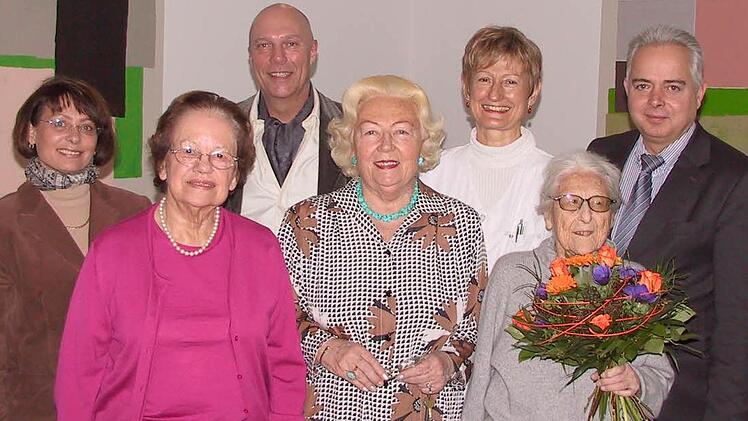 Bereits 2007 wurde Jörg Starke (hinten) für den 20. Aufenthalt geehrt.