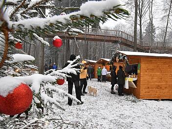 In Bamberg und im Landkreis Bamberg laden viele Weihnachtsmärkte zum Einstimmen in die Weihnachtszeit ein.  Foto: Ronald Rinklef