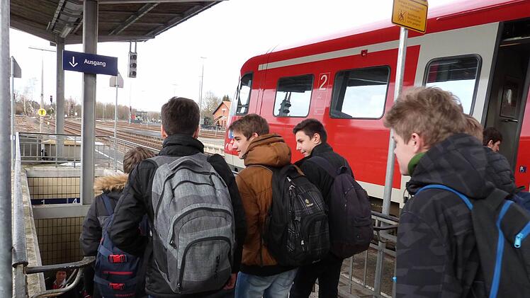 Der Bahnhof Neuenmarkt soll barrierefrei werden. Foto: Archiv/Werner Reißaus