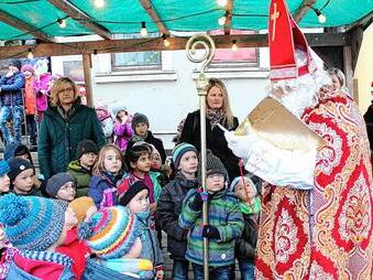 Nikolaus auf dem Geiselwinder Weihnachtsmarkt