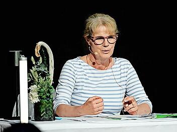 Nele Neuhaus liest aus ihrem neuen Kriminalroman „Monster“.
