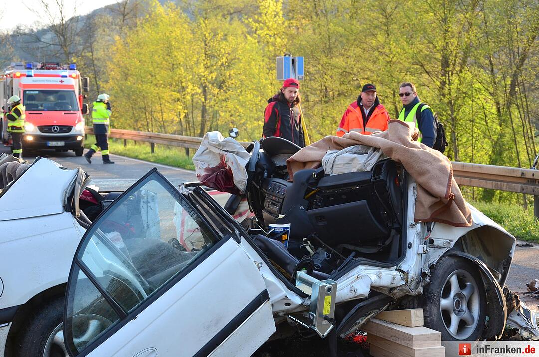 Miltenberg: Auto kollidiert mit Linenbus - ein Toter